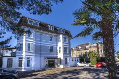 Connaught Lodge Hotels in 