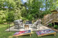 UA & River Run Park - Walk to Dining - 2 King Suites - Fire Pit - Wifi