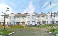 Al Azhar Azhima Hotel Resort and Convention - Pools