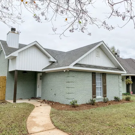 Suite Stella, a cozy 2-bed 2-bath home
