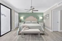 Sundial B201  - Stunning Condo on Sanibel Beach - Steps to the Sand! - 4 stjerner