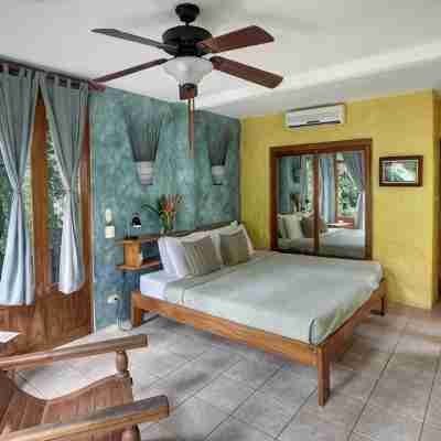 Roof Top Deck with Huge Views, 3 Pools, Chef Included, Game Room, Monkeys Rooms