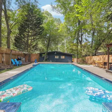 Oasis in ATL- 3BR/2BA Lux Serene Bungalow w/ Gorgeous Private Backyard and Pool