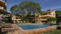 Beautiful 2 BR condo, pool, tenis court on Palma Real golf course