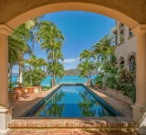 Luxurious 4 BR Beachfront Villa in Lower Peter Bay - Villas