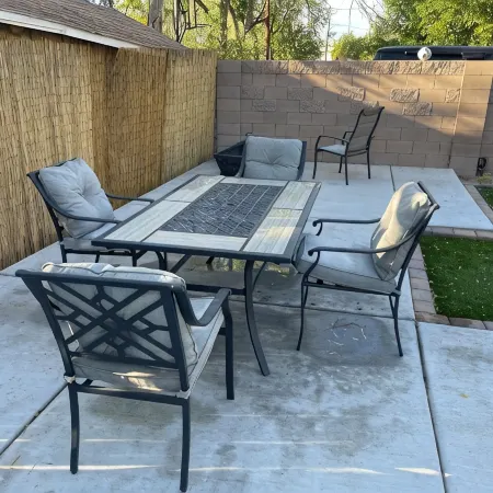 Near-North Valley Oasis! Sleeps 11! Easy Access to I-40, Pool, Hot Tub, AC/Heat