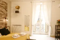Napoli Cityscape - Parvekkeita