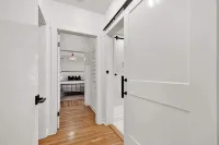 Harley House with Hot Tub & Grill - Historic District - 5-Star
