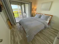 Happy Ours! Sound waterfront TH with dock stunning views! ~5 min walk to beach. - Balcony