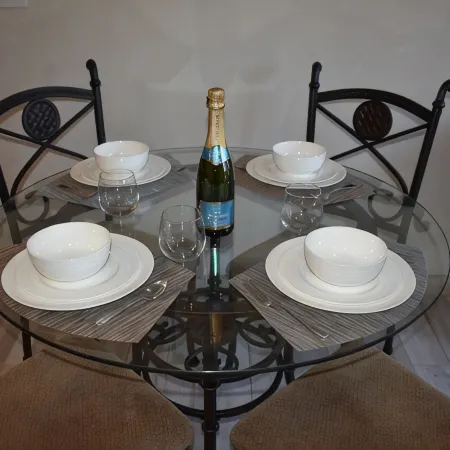 Beautifully remodeled 2 Bd, 2 Bath Condo, short walk to the Beach
