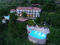 Vardzia Resort - Pools