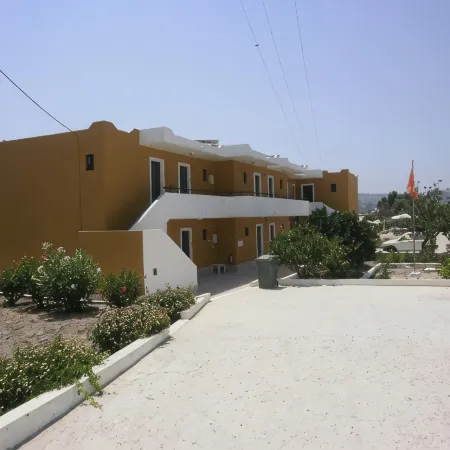 Manolis Studios