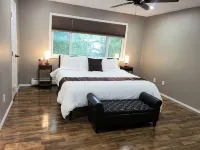 Caribou Flat II: Theater, Firepit & Private Yard! - Bungalows