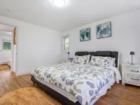 4-bedroom house with MIL suite Hotels in Sammamish