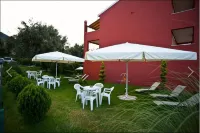 Odysseia Apartments - 3-Star