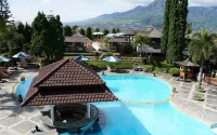 Purnama Hotel - Uima-altaat