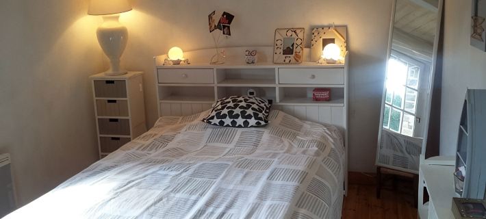 Pretty renovated farmhouse in a garden near the sea Hoteles en Pornic