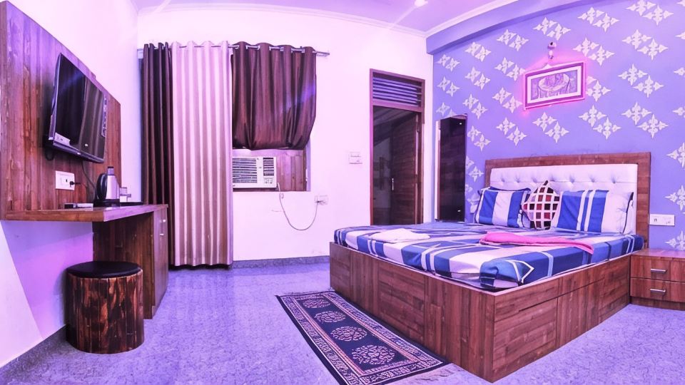 Taj Street Hostel