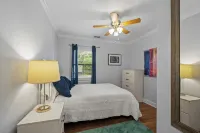 LOCATION! COZY COMFORT 2 BLOCKS FROM PARK AVE W POOL, HOT TUB AND GRILL STATION!