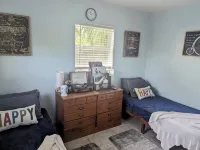 Pet Friendly Historic and Cozy Bungalow in Downtown St. Pete with HUGE BACKYARD - Bungalows