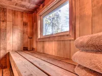 Girdwood Alyeska Chalet Hot Tub, Sauna, Jet Tub, Pool Table, Sleeps 12, walk2ski Hotels near Bear Cub