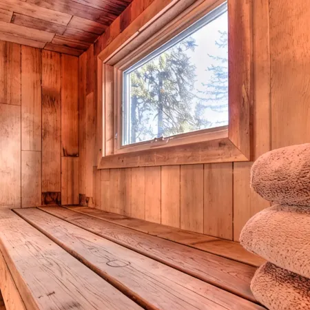 Girdwood Alyeska Chalet Hot Tub, Sauna, Jet Tub, Pool Table, Sleeps 12, walk2ski