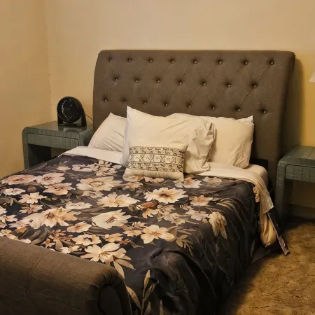 Cozy apartment on the western slope. Pet friendly.