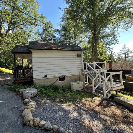 Relax on Dock - Lake George Home