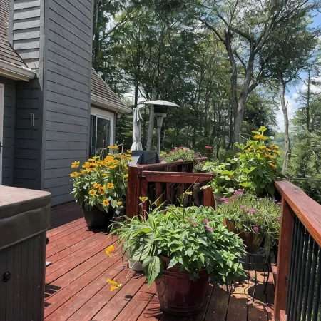 Free EV Charging, Loft, Views, Hot Tub, Pets, Private, 2 Beds, Firepit & Golfing