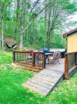 Charming cottage with pond in Heart of New River Gorge - Boutique