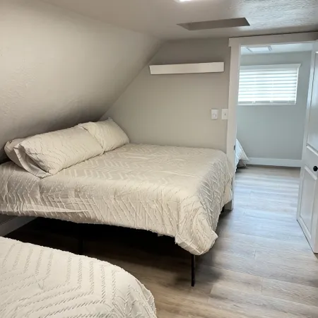4 Beds in the center of Cedar City