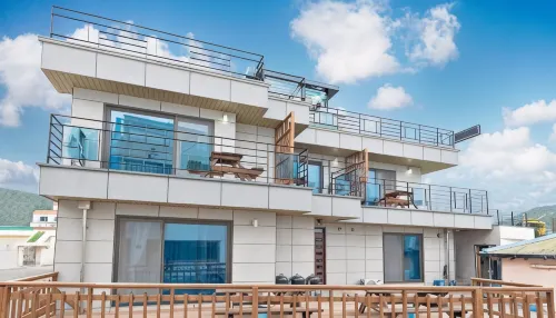 Namhae White Pension - 2 stjerner