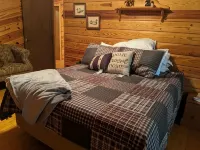 Honey Bear Hideaway spacious private intown pets - Balkon