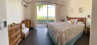 Perfect Paradise: Private Beach & Infinity Pool Hotels in 