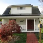 Peaceful 2Br Cottage-Big Backyard Deck, WiFi, Big TV! Parks, Museums, Pit Int’l.