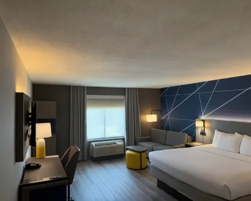 Comfort Inn & Suites Danbury-Bethel Hotels in Danbury