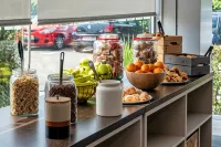 Holiday Inn Express MALAGA AIRPORT by IHG - breakfast