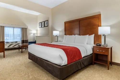 Comfort Suites Airport - piscina