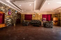 Kallada Hotels and Resorts - parking