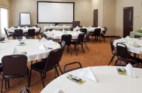 Sleep Inn & Suites Belmont - St. Clairsville - С бассейном