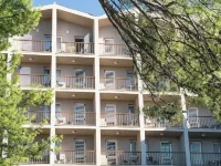 Hotel Horizont Hotels near Archaeological Collection