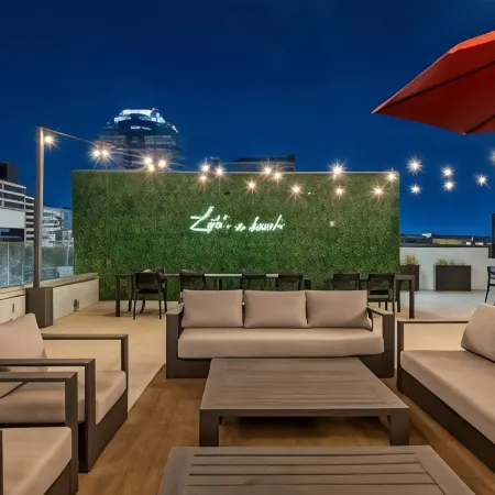 Hotel Mai Downtown Long Beach