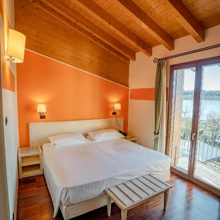Hotel Ristorante Vecchia Riva