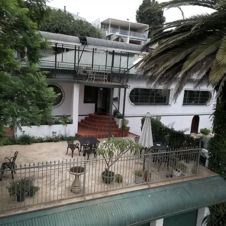 Agterplaas Guesthouse Pty Ltd Отели рядом с достопримечательностью «Скай-Боно Дисковери Центр»