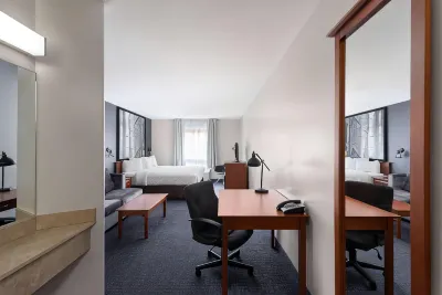 Super 8 by Wyndham Sainte Agathe des Monts Hotel di 