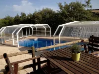 Les Corts de Cal Farrés, rural house 1 h. from BCN: swimming pool, bbq, garden - Homestays