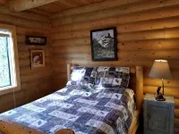 Secluded Lakefront Log Cabin, Wildlife and Fishing Paradise, Pet Friendly - Alppimaja