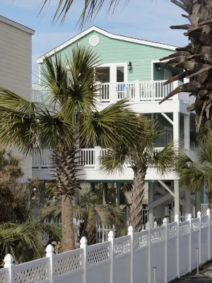 FANTASTIC OCEANFRONT-Price drop !  Pool & Hot tub; Linens and gas grill included
