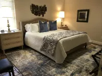 Nostalgic Gulf Coast Getaway Convenient Location! Sleeps 6 Modern Conveniences - WiFi