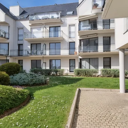 Beautiful renovated apartment with sea view in the center of Concarneau